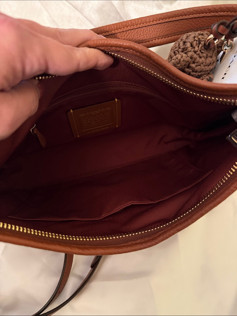 ♥️Coach NWT Laurel Russet Brown Woven Straw Shoulder Bag with Charms - Picture 9 of 11